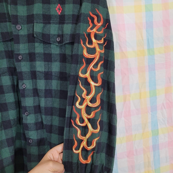 RARE Marcelo Burlon County of Milan COUNTY SCORPIO RISING flame plaid flannel - Picture 5 of 10